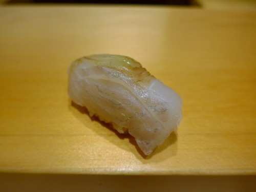 新富町「鮨はしもと」へ行く。_f0232060_22112159.jpg