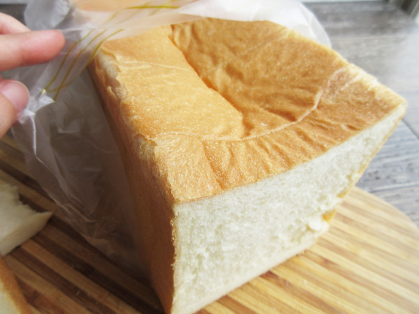 【フルールドゥリュクス】究極の口どけ食パン(トースト版)_c0152767_07165833.jpg