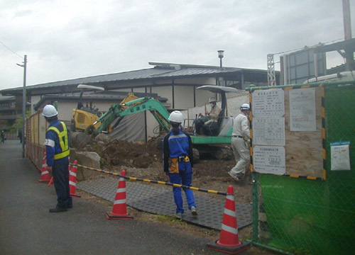 ●阪急嵐山駅前の駐輪場、その４_d0053294_00460280.jpg