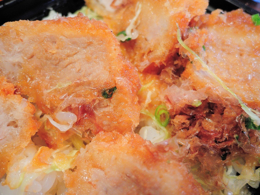 オーケーストアのお弁当(ヒレカツ丼)@自宅_d0393923_21541723.jpg