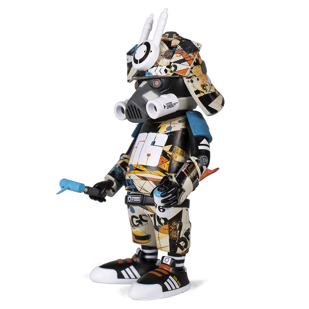 Dragon76作、甲冑装束のストリート・アーティスト、今週末発売 Dragon76作、甲冑装束のストリート・アーティスト、今週末発売