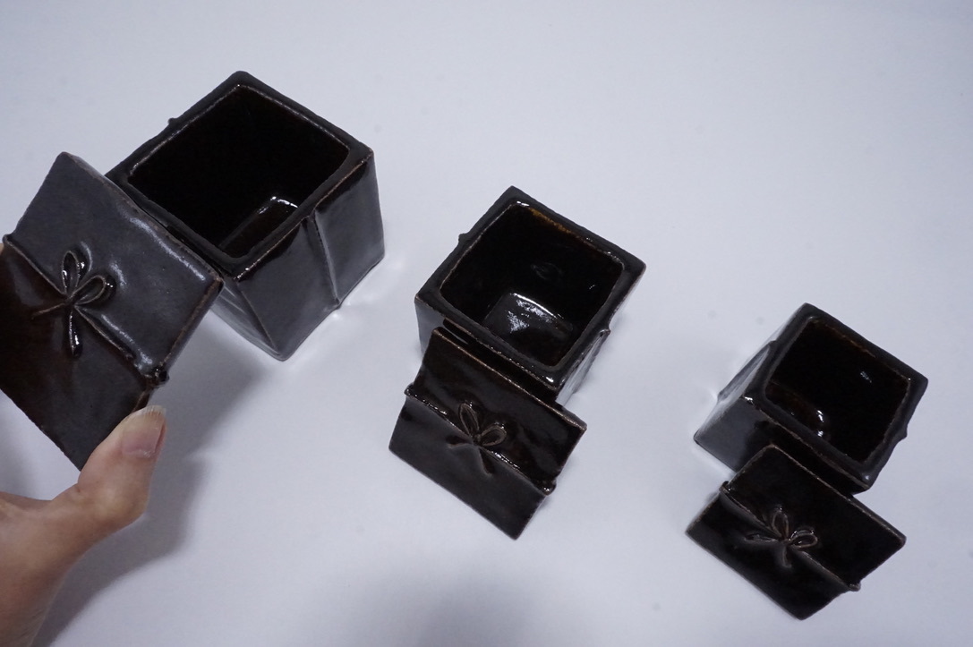 菅野一美 陶展 明日からです(6/9~14)_b0132442_18212901.jpeg