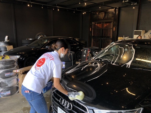6月10日(木) 本店ブログ☆ メルセデス・ベンツ AMG C63あります‼ランクル ハマー エスカレード TOMMY☆_b0127002_16283048.jpg