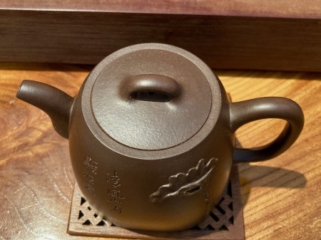 漢の柿べたの茶壺 ギター製作家の視点: 茶入として使えそうな小壺いろいろ
