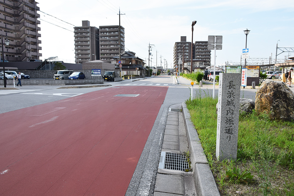 豊臣秀吉が初めて主となった出世城、近江長浜城を歩く。その3 <内堀、外堀跡・山内一豊屋敷跡>_e0158128_14251808.jpg