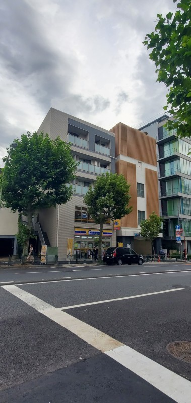 早稲田駅出口の隣♪アクセス抜群の賃貸マンションです_b0246953_18303328.jpg