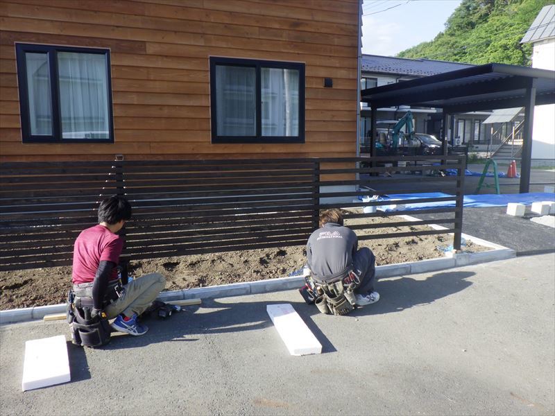 加賀野の住宅　外構工事が進みます。_f0105112_04132222.jpg