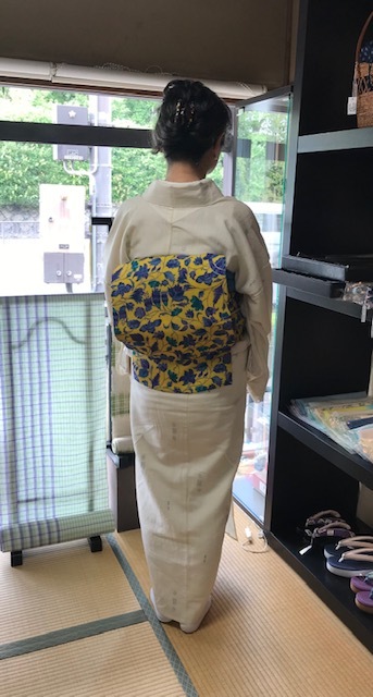 ご来店のお客様・野田淳子さん単衣の着物姿。_f0181251_09441885.jpg