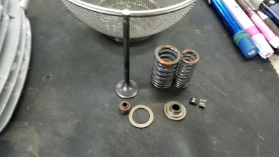 XR250 (MD30)腰上OH その3_e0114857_10420507.jpg