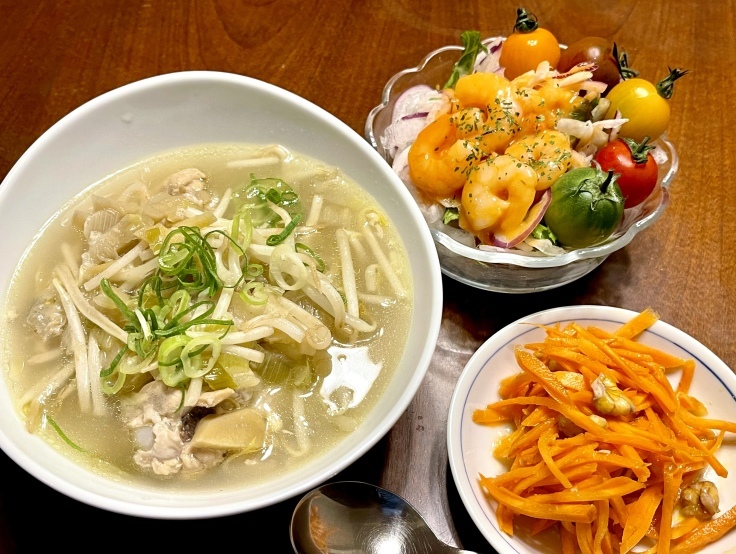 日曜の夜ごはん!(ナゾ料理 ダイエットメニュー)_c0212604_20170081.jpeg