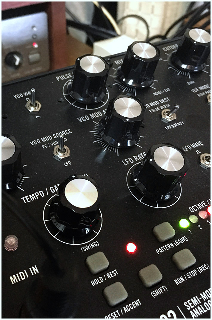 Moog Mother-32を使い倒す2 : 鳥人の翼 In order to get Moog Mother-32を使い倒す2 : 鳥人の翼 In order to get