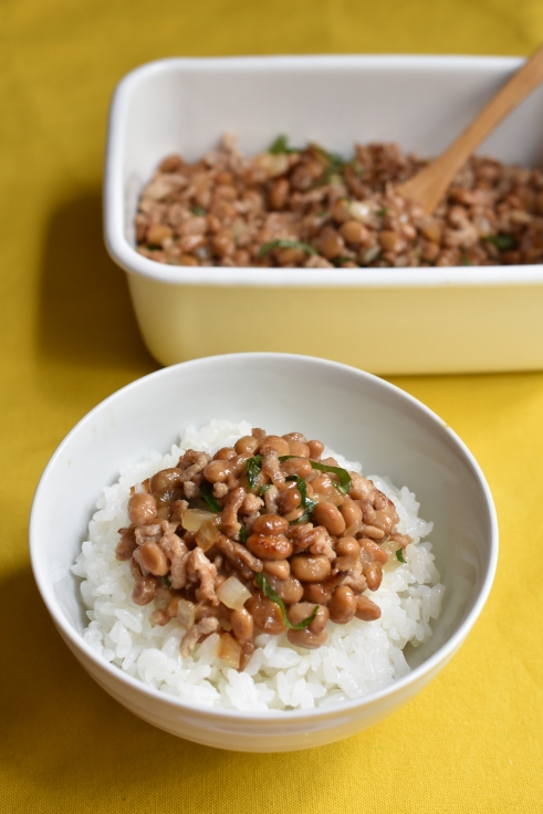 新玉ねぎ入りそぼろ納豆 たべる つくる はしる