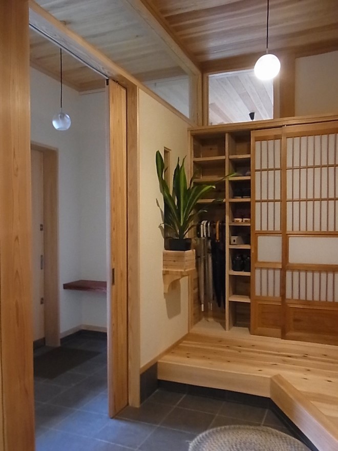 既存のガラス障子を再利用して懐かしさをプラス_e0264942_14001590.jpg