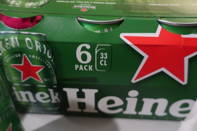 【PARIS】【ビールBIERE】【Heinekenハイネケン】時々、ハイネケン_a0014299_01220538.jpg