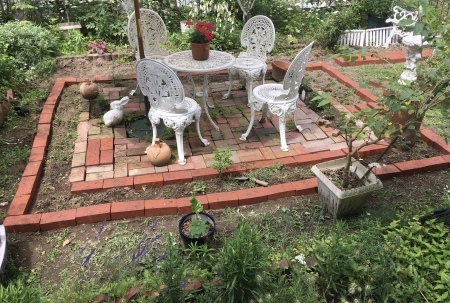 お庭ダイニングルームに変身_a0174419_13013971.jpeg