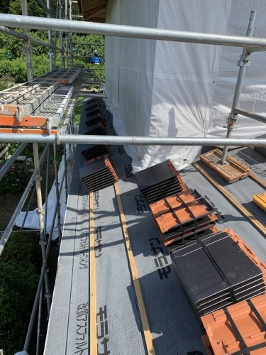 笛吹市 銀黒屋根 新築瓦工事②_b0242734_20383715.jpeg