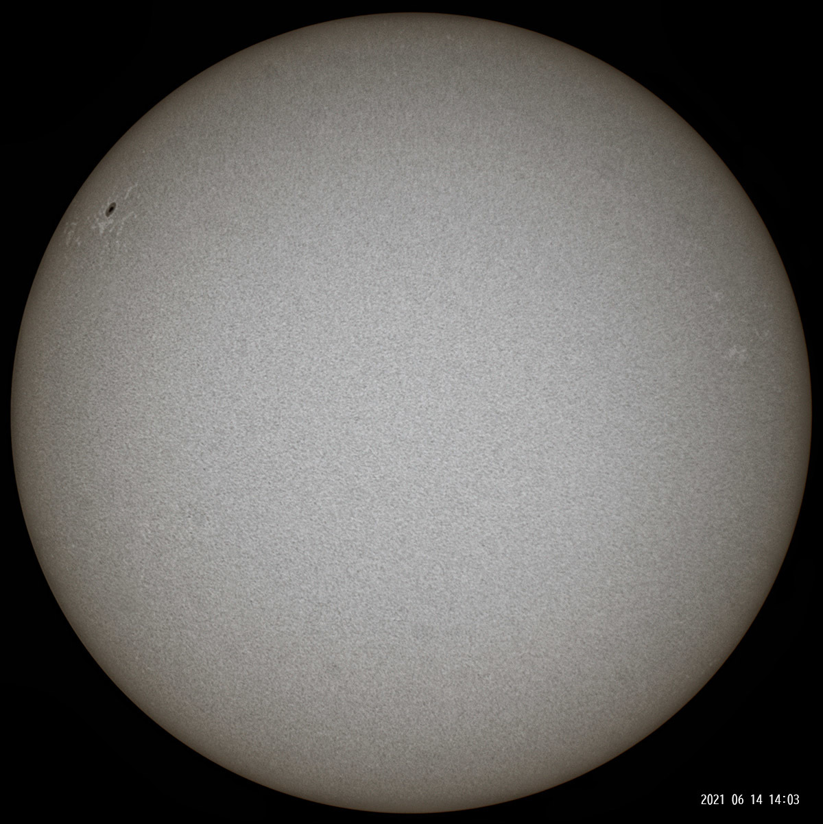 6月14日の太陽_e0174091_15175116.jpg