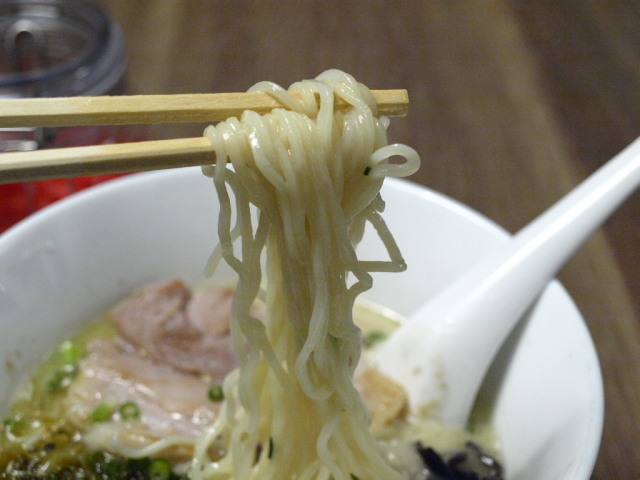 ＧＹＯＺＡＢＡＲ 鐵（とんこつラーメン）_d0153062_16340267.jpg