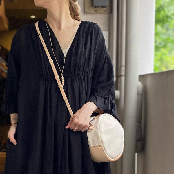 CANVAS BAG CIRCLE SHOULDER BAG_d0364239_18460115.jpg