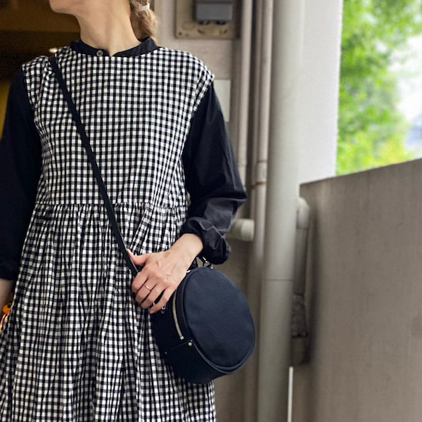 CANVAS BAG CIRCLE SHOULDER BAG_d0364239_18460776.jpg