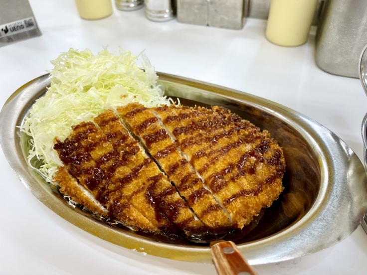 チキンカツカレー小盛り(ルー増し/キャベツ大盛) @ゴーゴーカレー(八王子)_c0212604_12042508.jpeg