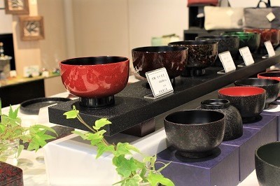 弘前工芸舎メインテーブル企画展「木村正人 津軽塗展」_d0131668_15320245.jpg
