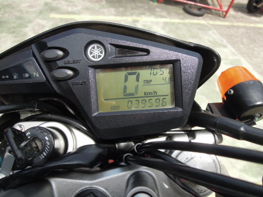 セローの特選中古車?ですやん!_f0056935_12215358.jpg