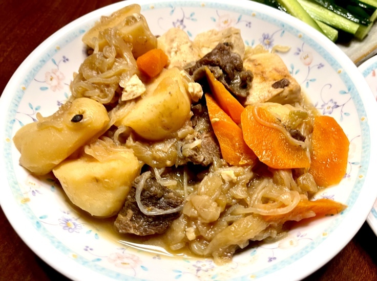 本マグロと肉じゃが & 八海山大吟醸♪_c0212604_21492641.jpeg