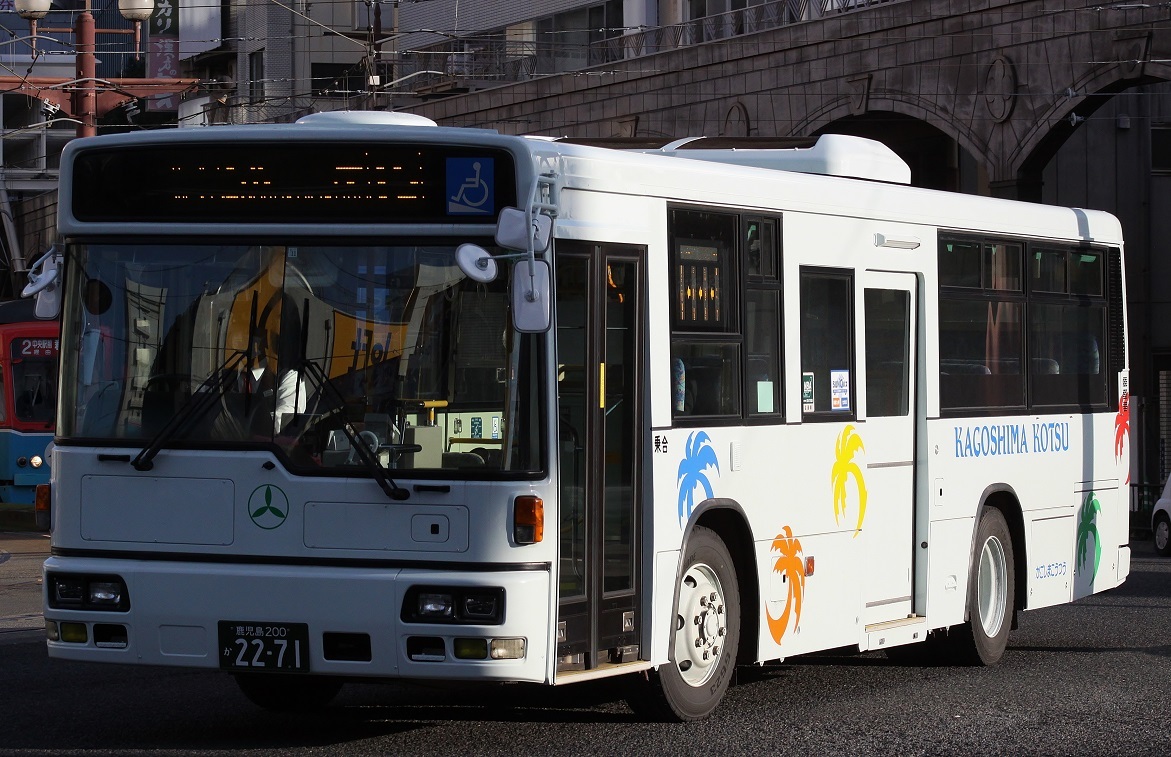 西鉄バス 西日本鉄道 西工96MC アドウィング Amazon.co.jp: アドウィング 1/80 西鉄バス 7406 : おもちゃ