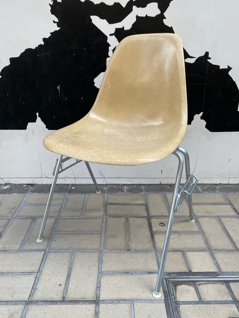 6月26日(土)マグネッツ大阪店ヴィンテージ家具入荷日!! #1 HermanMiller Eames編!! ArmShellChair,SideShellChair!!_c0078587_17111966.jpg