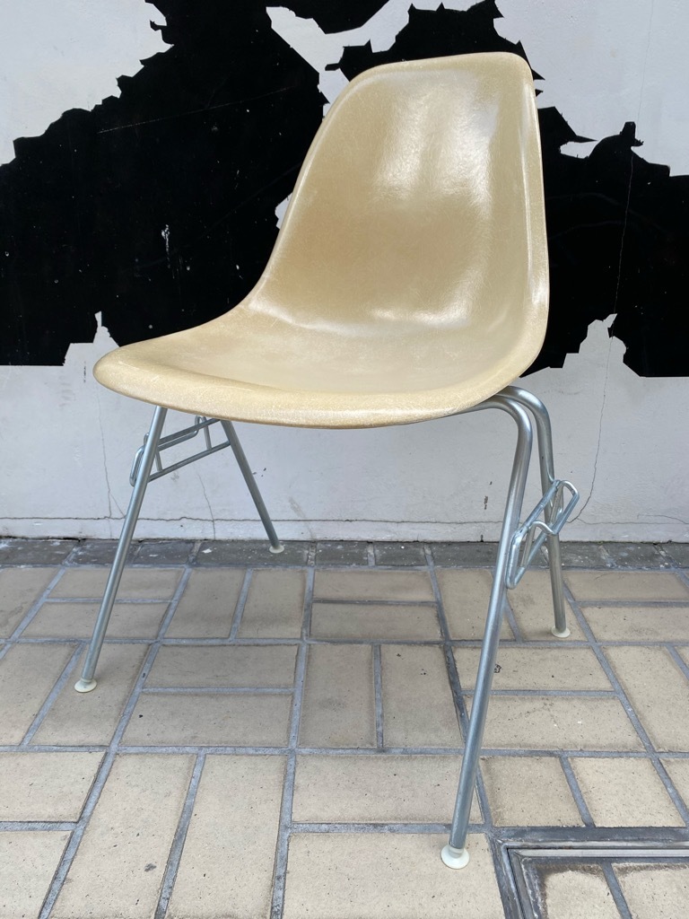 6月26日(土)マグネッツ大阪店ヴィンテージ家具入荷日!! #1 HermanMiller Eames編!! ArmShellChair,SideShellChair!!_c0078587_17121763.jpg