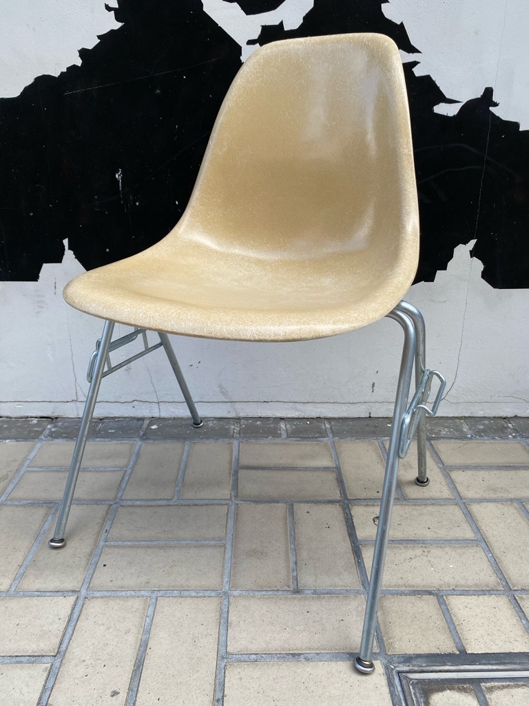 6月26日(土)マグネッツ大阪店ヴィンテージ家具入荷日!! #1 HermanMiller Eames編!! ArmShellChair,SideShellChair!!_c0078587_17171685.jpg