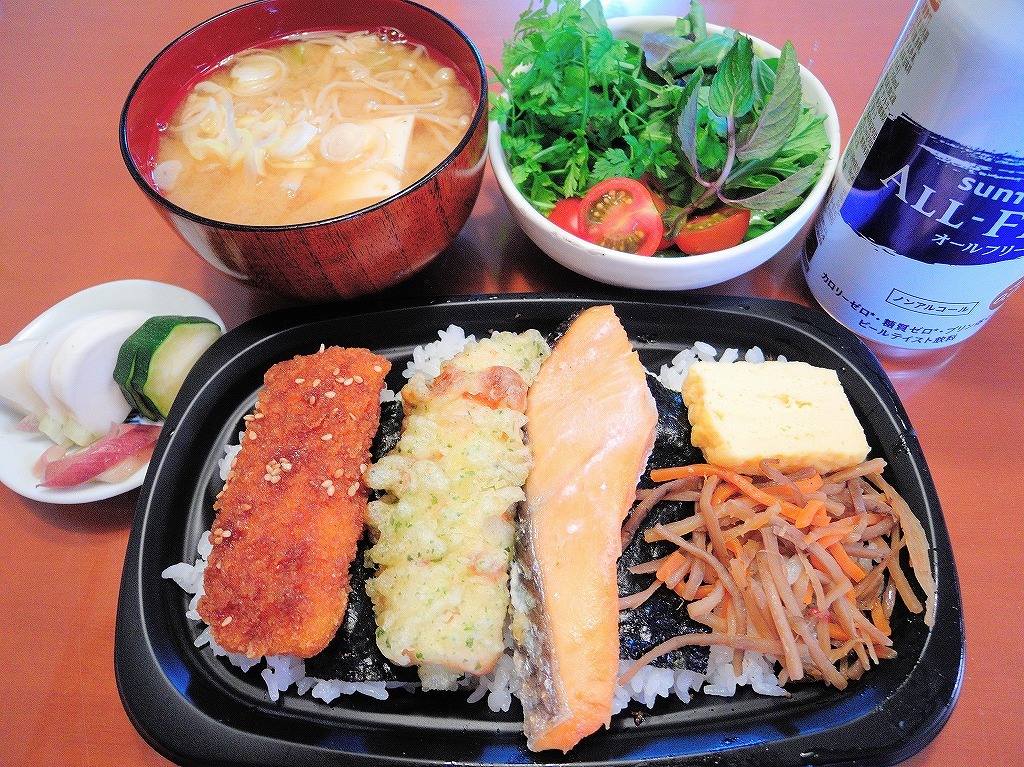 オーケーストアのお弁当(鮭弁当)@自宅_d0393923_15454417.jpg