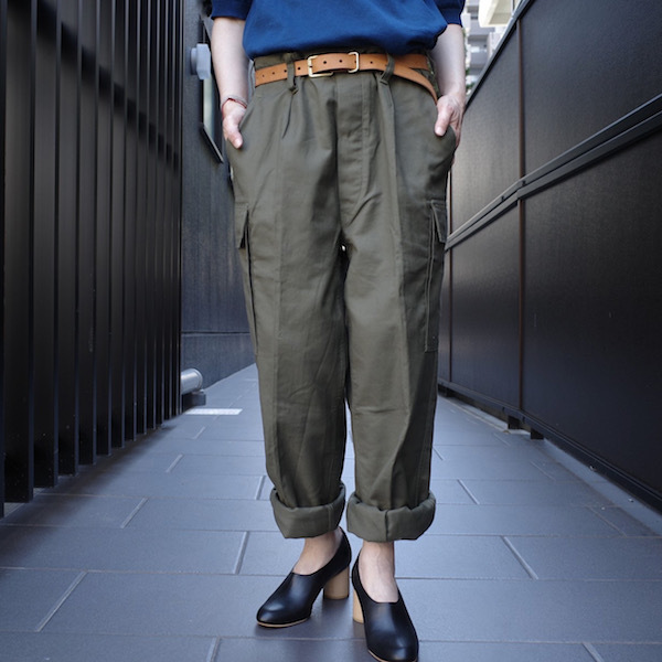 DEADSTOCK GERMAN MILITARY MOLSKIN CARGO PANTS_d0364239_18533336.jpg