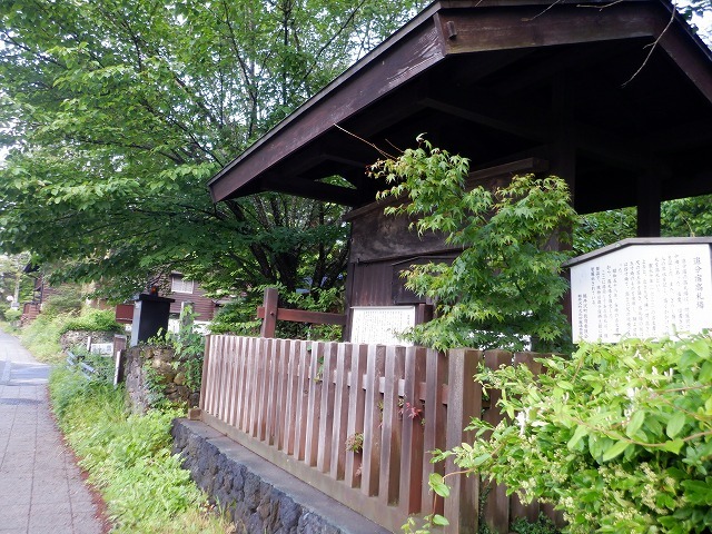 上信越　追分宿から血の滝を見て登る石尊山　　　　　Mount Sekison in Jōshin\'etsu-kōgen National Park_f0308721_16581544.jpg