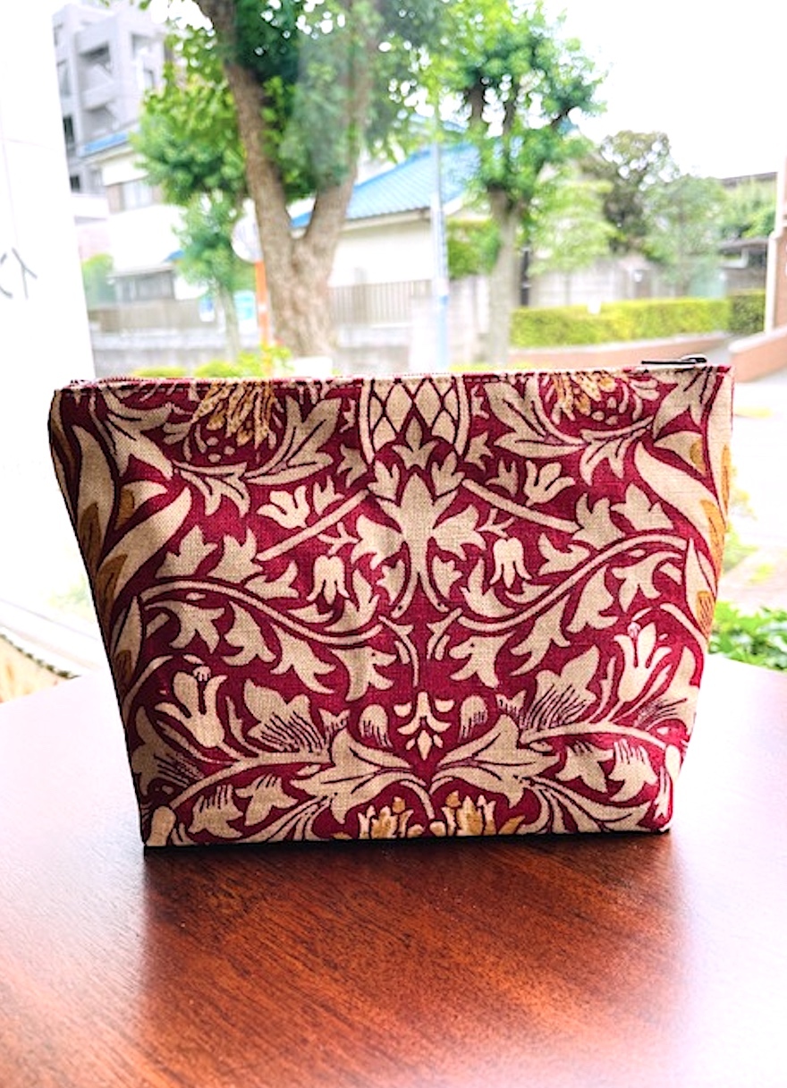 ウィリアムモリスのプリント生地『スネークヘッド』でポーチを作りました by interior styling of bright_c0157866_21523051.jpg