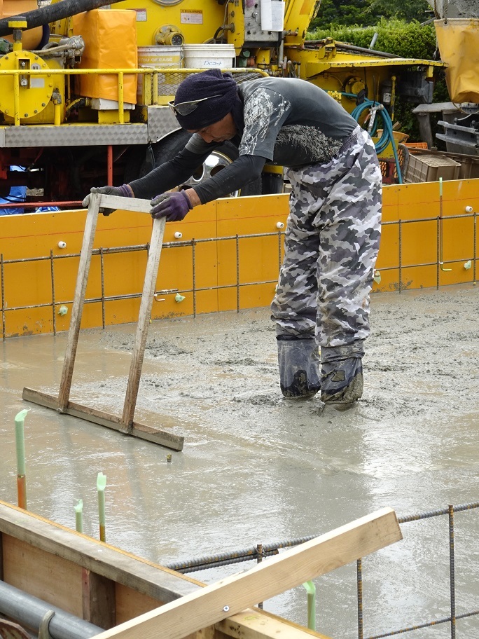 富士見町Iさん邸の現場より 3_a0211886_00312769.jpg