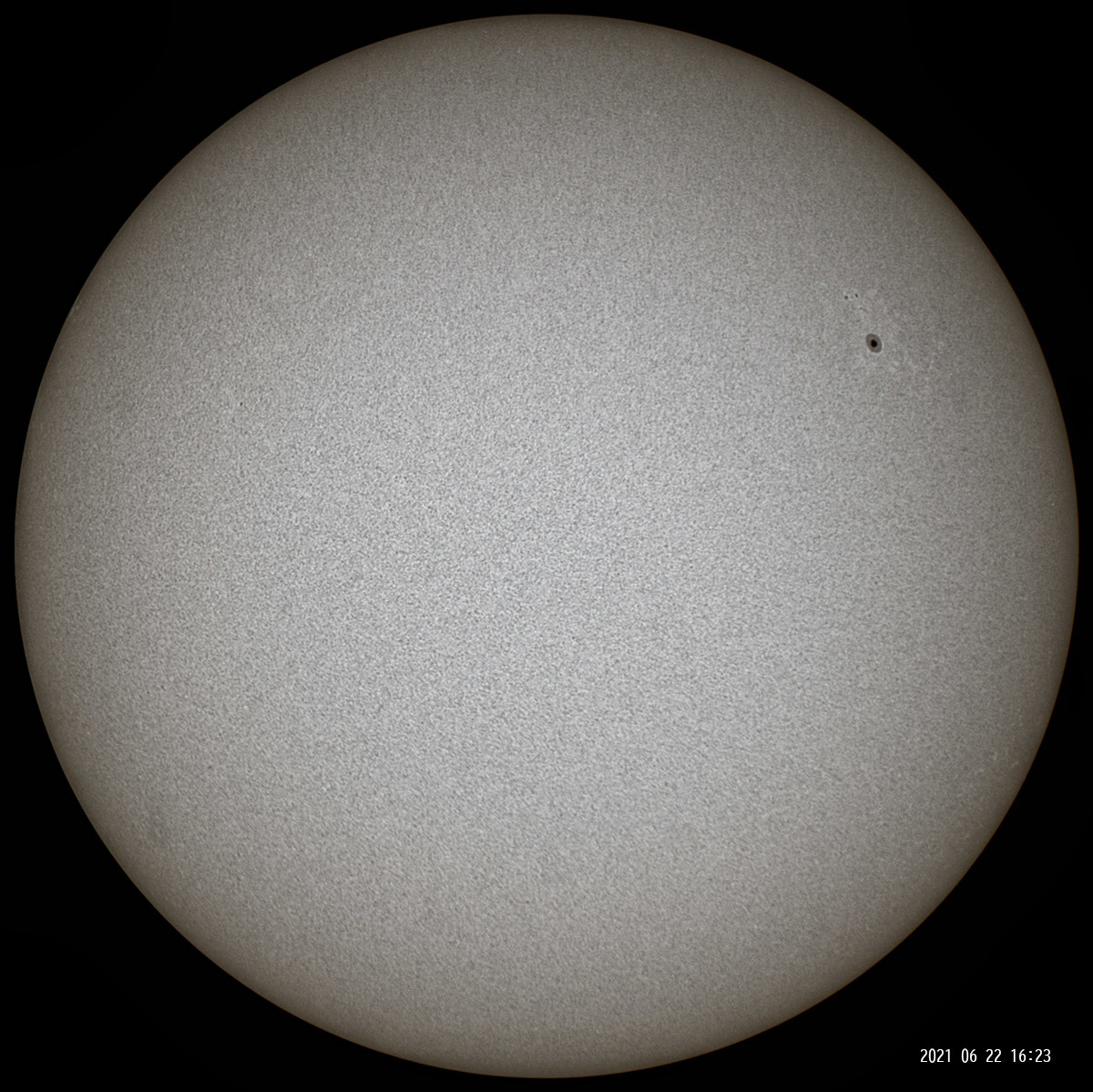 6月22日の太陽_e0174091_18033124.jpg