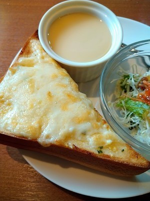 Nouveau Cafe(ヌーヴォーカフェ)のモーニング_f0112873_10362870.jpg