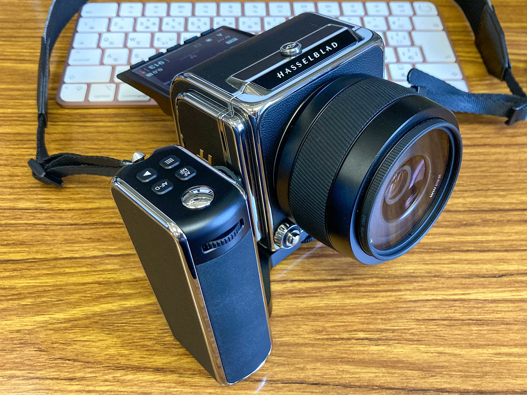 907X 50C用のグリップ到着 : ライカとボクと、時々、ニコン。 907X 50C用のグリップ到着 : ライカとボクと、時々、ニコン。