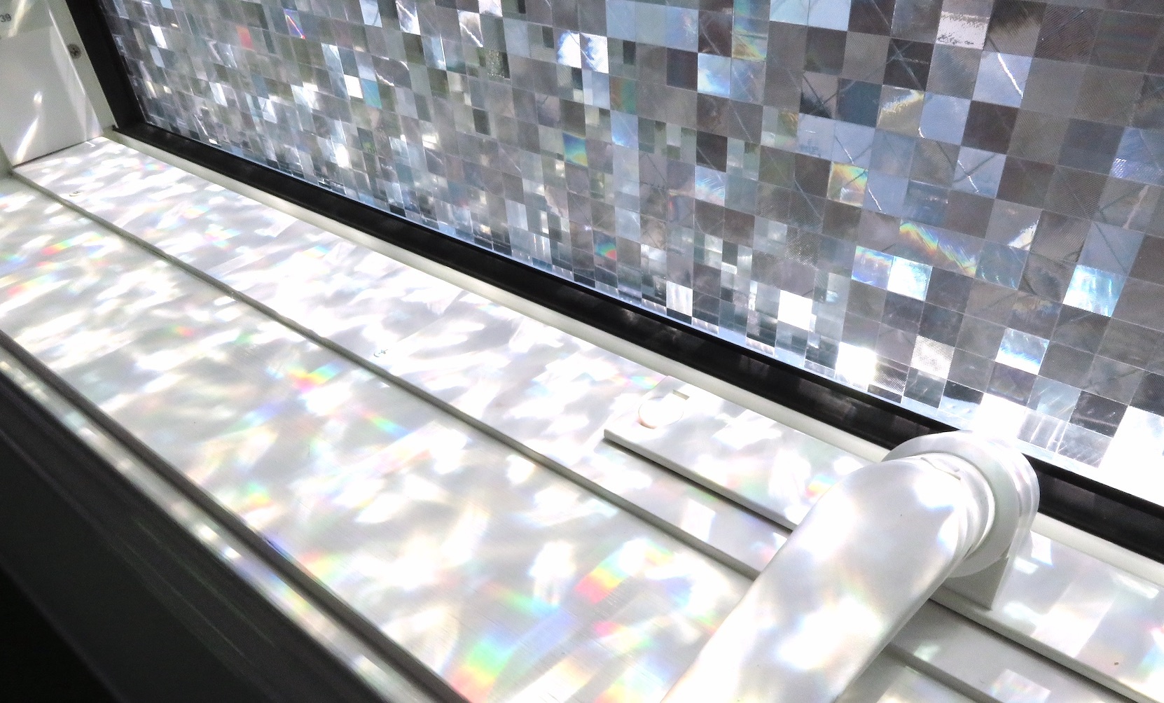 ガラスフィルム『サンゲツ/クレアス』の施工を承りました by interior styling of bright_c0157866_23010411.jpg