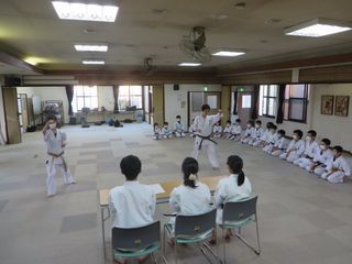 土曜日空手　八軒教室　麻生教室_c0118332_22020567.jpg