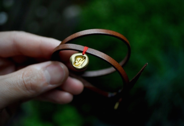 initial drop leather bangle_b0172633_20351905.jpg