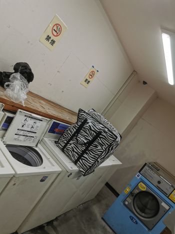 家近くのコインランドリー_a0007462_10331204.jpg