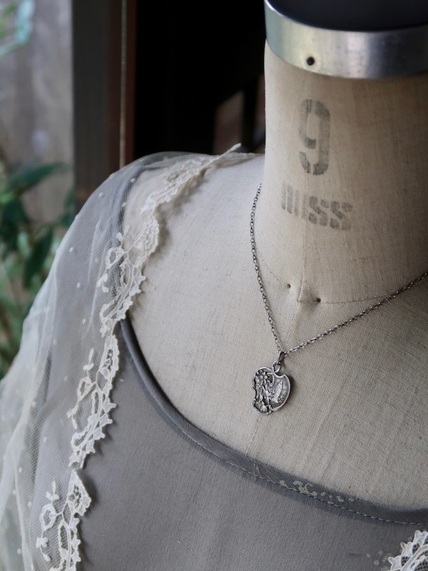 聖母のメダイ Souvenir de Lourdes : 満月アンティーク 聖母のメダイ Souvenir de Lourdes : 満月アンティーク