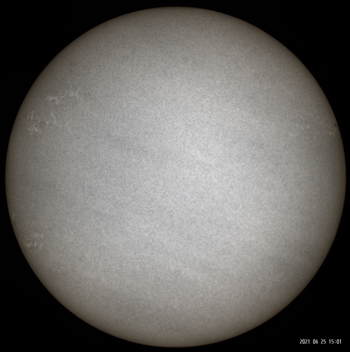 6月25日の太陽_e0174091_15334032.jpg