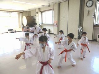 日曜空手　屯田教室　新琴似・新川教室_c0118332_13415976.jpg