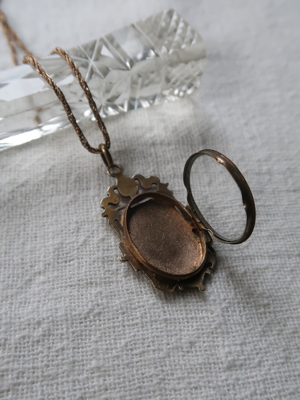 ☆エマイユのロケットペンダント・アンティーク☆ ☆エマイユのロケットペンダント・アンティーク☆ エナメル