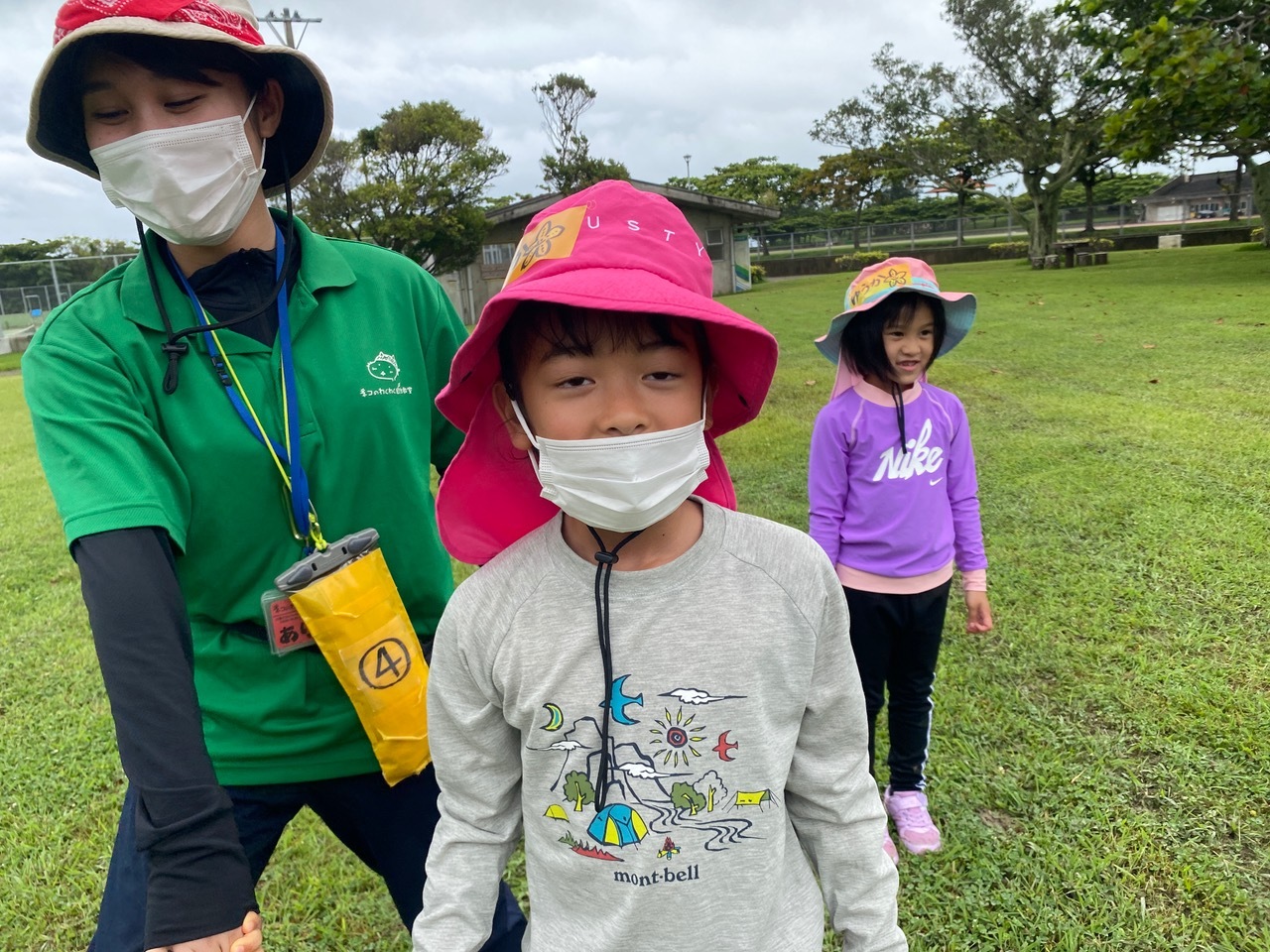 青空ようちえん〔週末〕海辺あそび!(6/27)雨が降る日はその時にしかできない海辺遊びを楽しもう!雲の合間をみて海に出発だ!_d0363878_20001464.jpeg