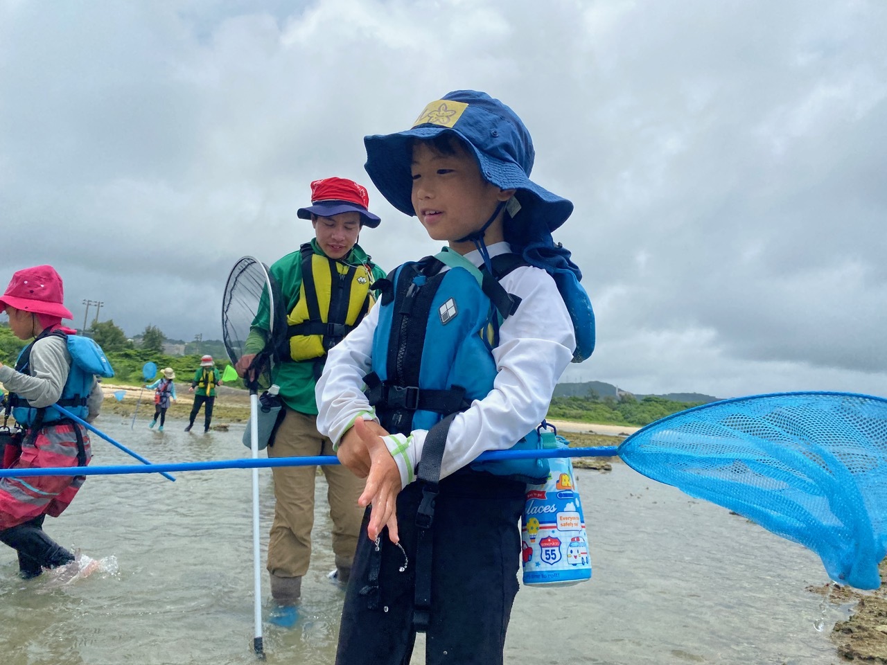 青空ようちえん〔週末〕海辺あそび！（6/27）雨が降る日はその時にしかできない海辺遊びを楽しもう！雲の合間をみて海に出発だ！_d0363878_20030749.jpeg